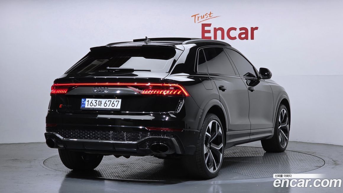 Audi RSQ8 2023