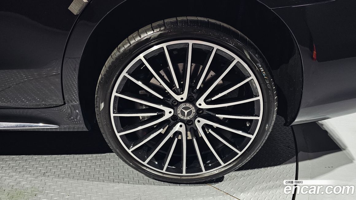 Mercedes-Benz S-Class 2023