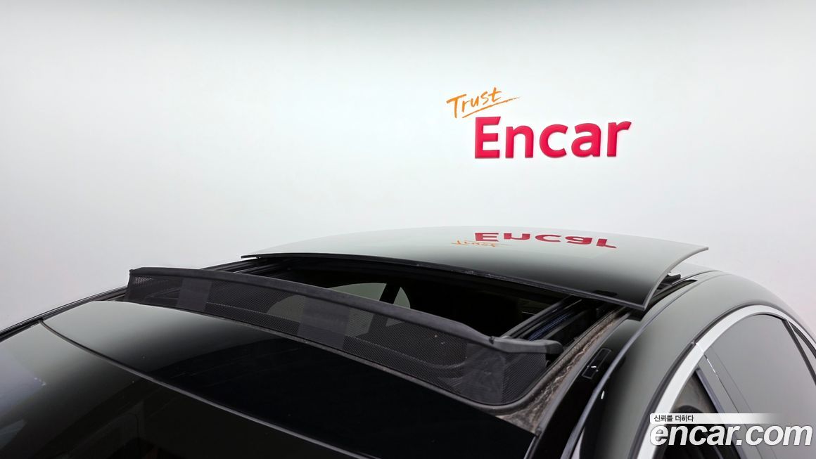 Mercedes-Benz S-Class 2021