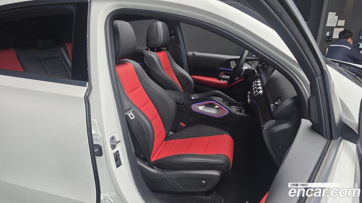 Mercedes-Benz GLE-Class 2025