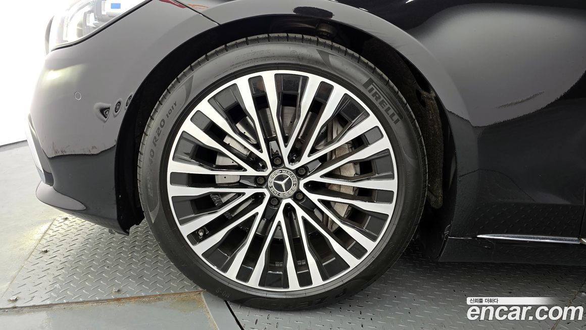 Mercedes-Benz S-Class 2021