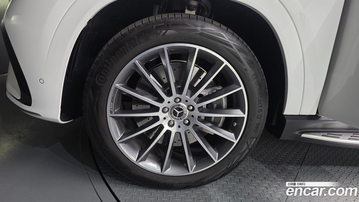 Mercedes-Benz GLE-Class 2025