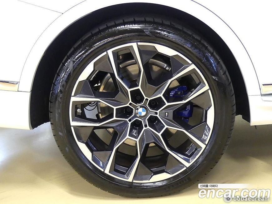 BMW X7 2024