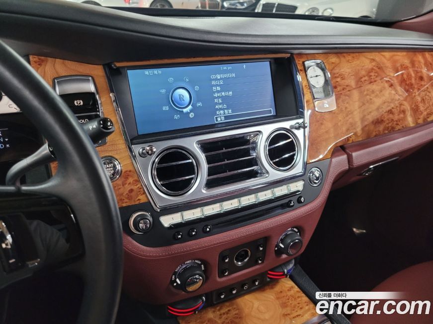 Rolls-Royce Ghost 2010