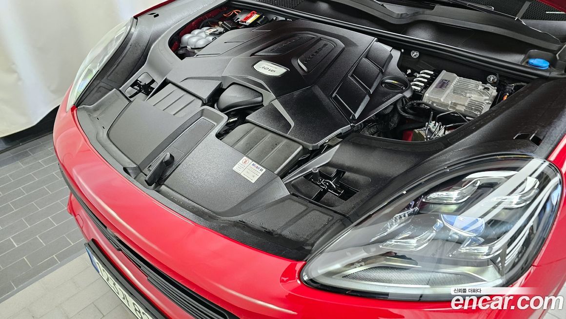 Porsche Cayenne 2021