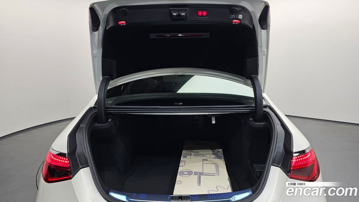 Mercedes-Benz S-Class 2022