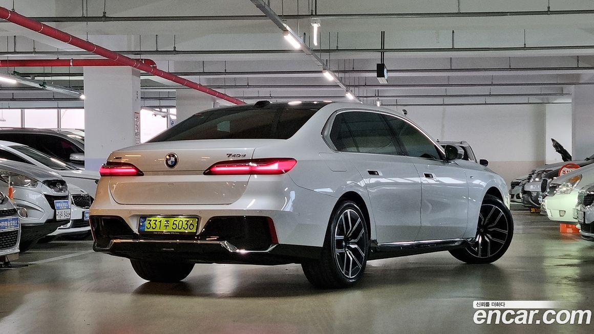 BMW 7-Series 2024