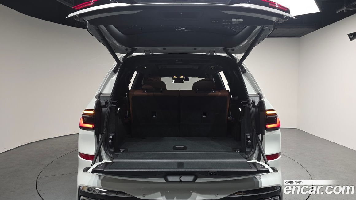 BMW X7 2023