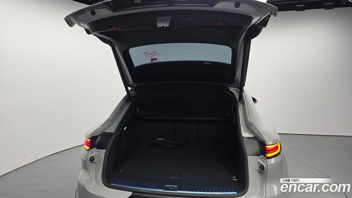 Porsche Cayenne 2025