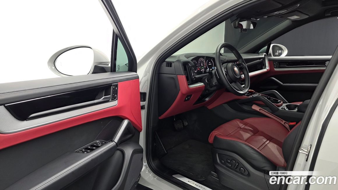 Porsche Cayenne 2025