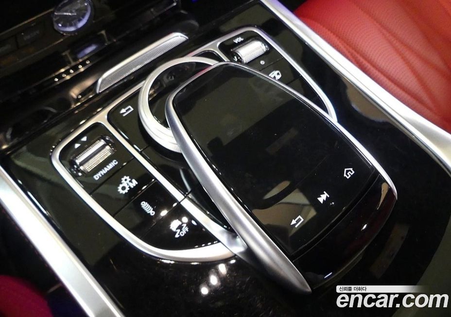 Mercedes-Benz G-Class 2021