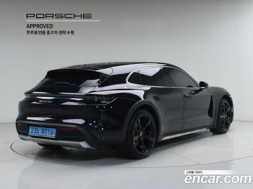 Porsche Taycan 2025