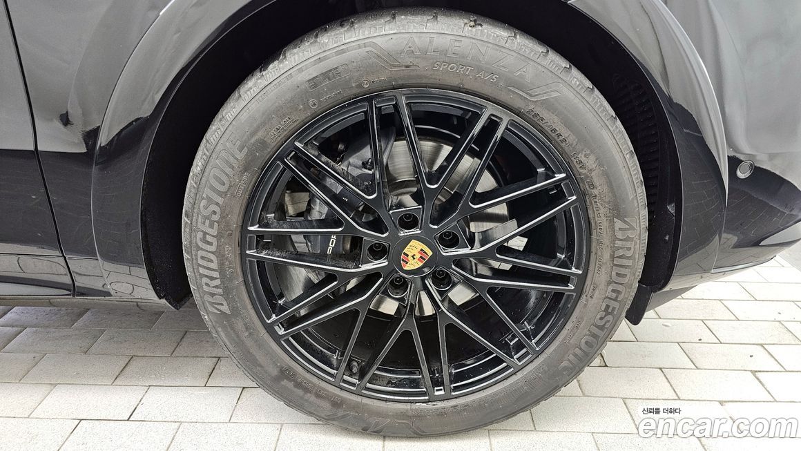 Porsche Cayenne 2024