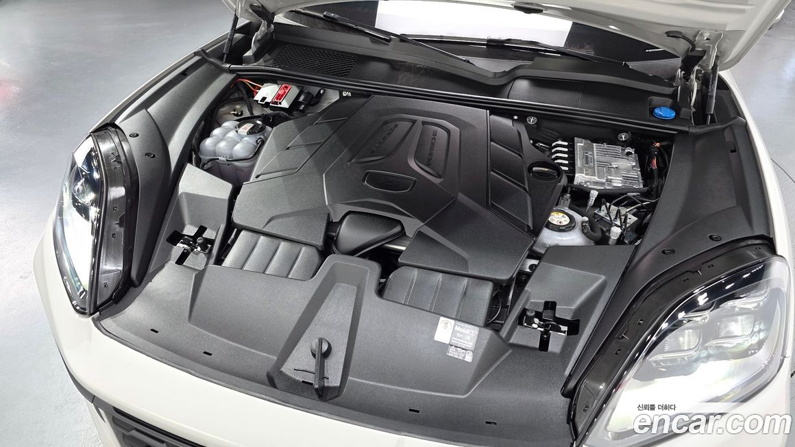 Porsche Cayenne 2025