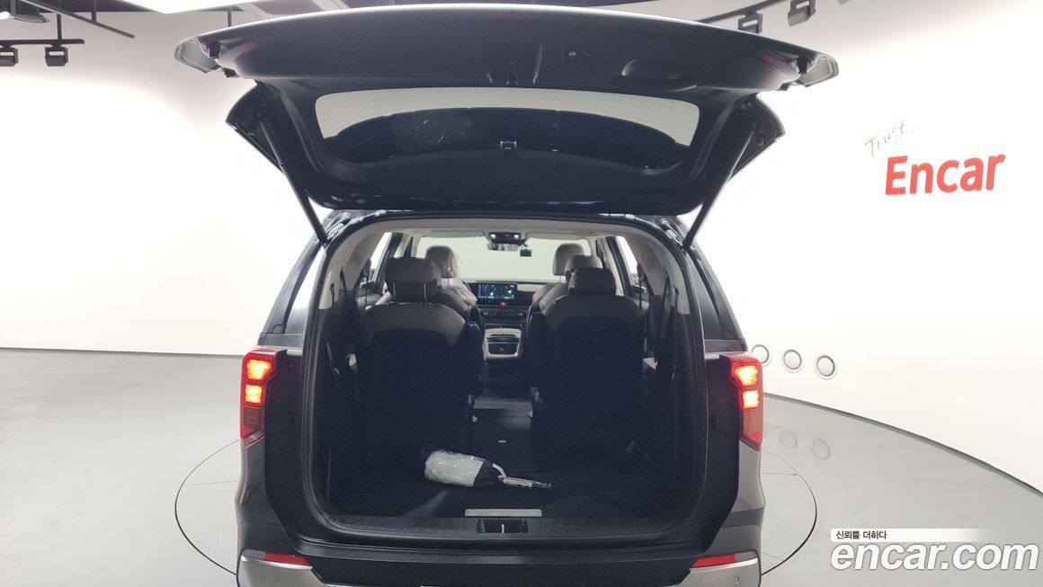 Kia Canival 2025