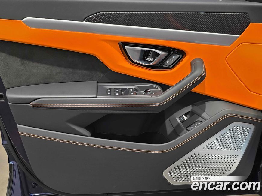 Lamborghini Urus 2024