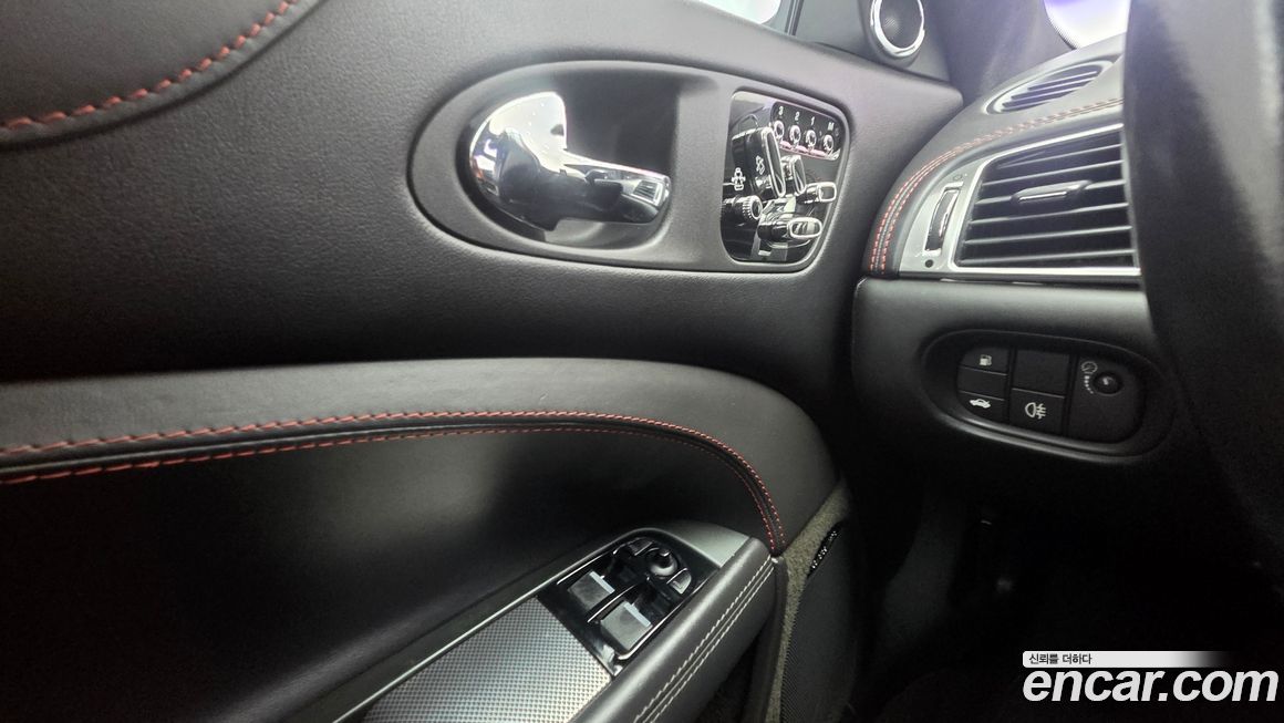 Jaguar XKR 2013