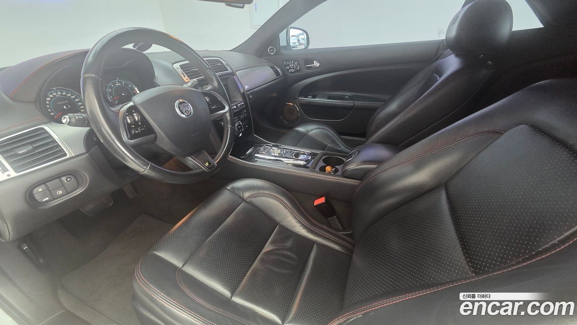 Jaguar XKR 2013