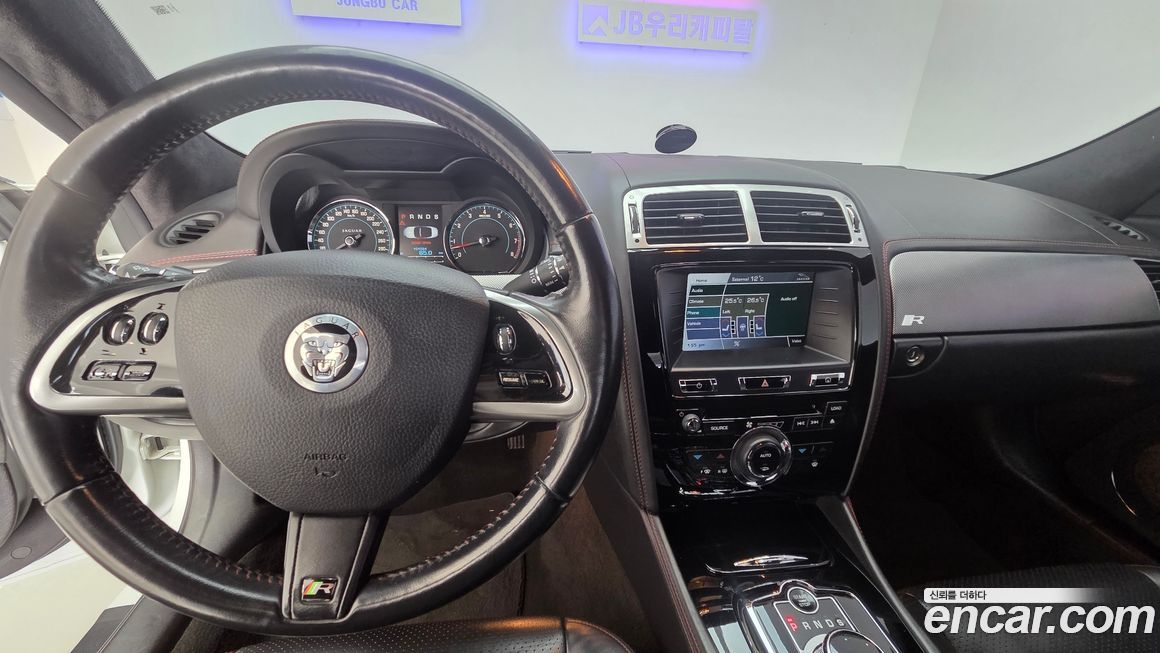 Jaguar XKR 2013