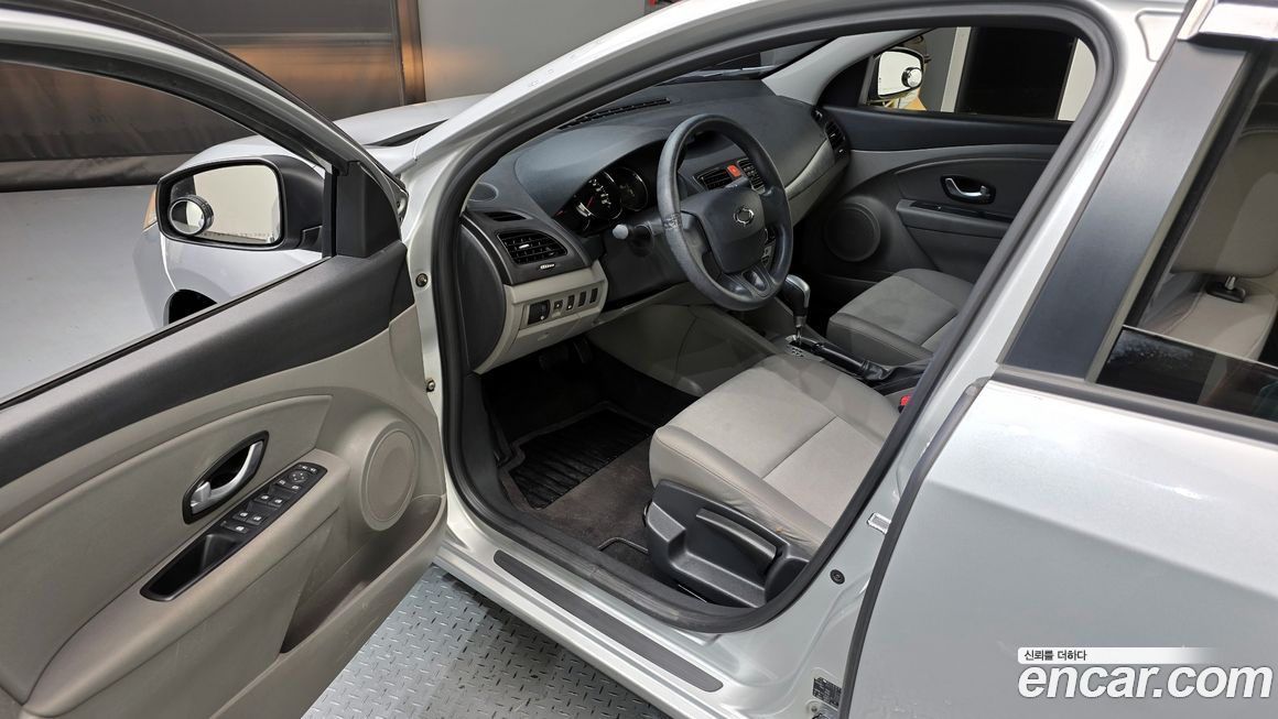 Renault-KoreaSamsung SM3 2011