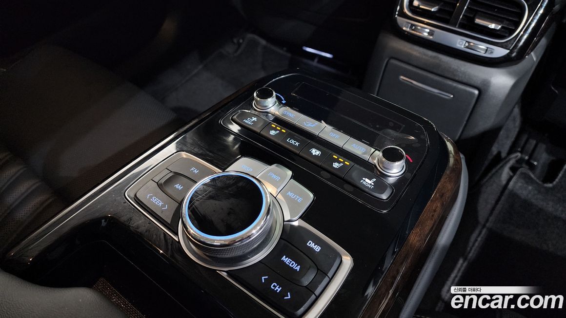 Genesis G90 2020