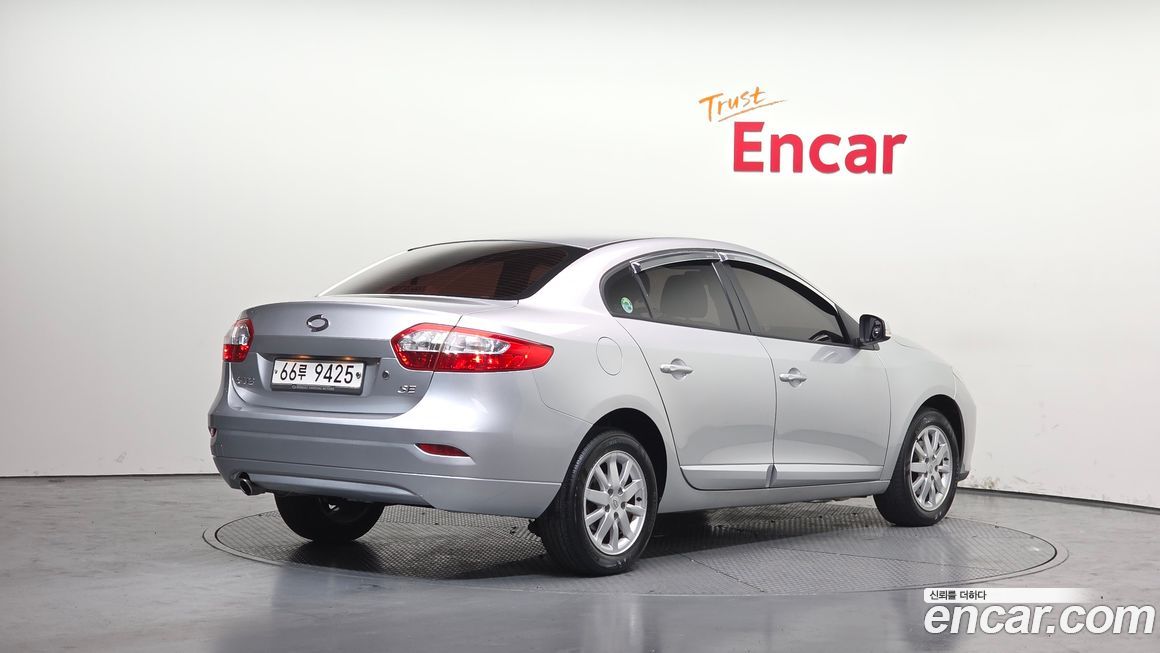 Renault-KoreaSamsung SM3 2011