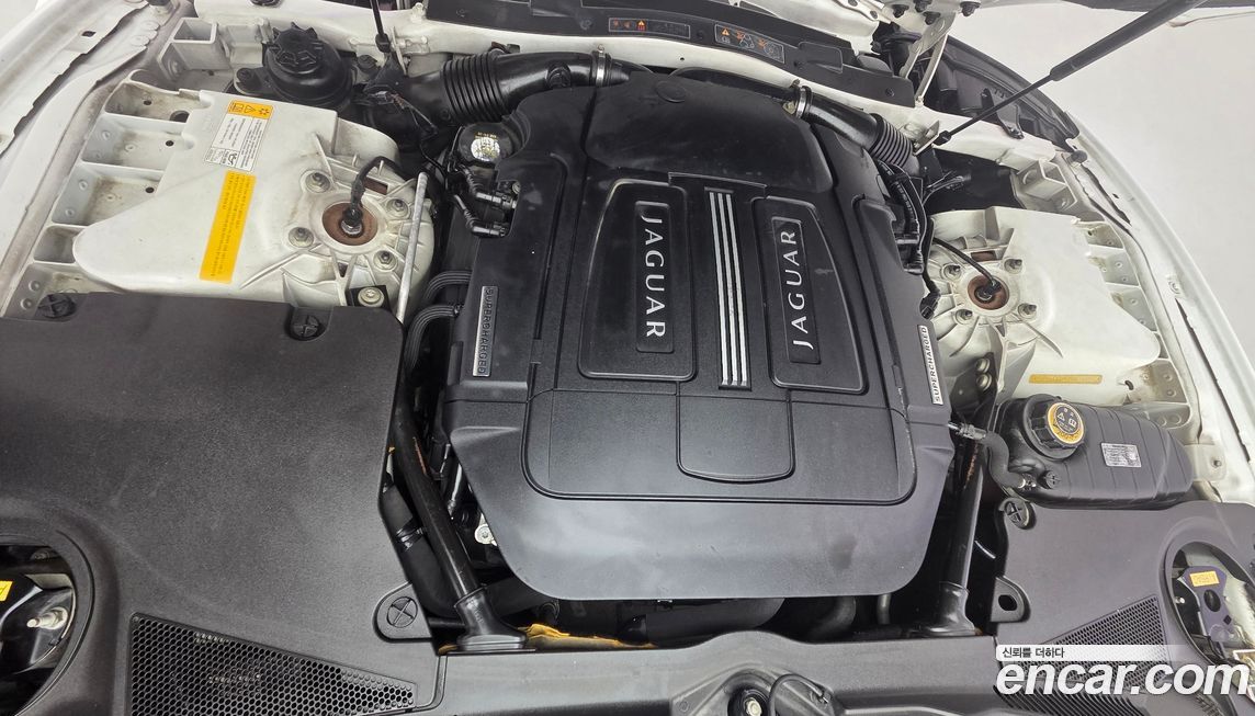 Jaguar XKR 2013