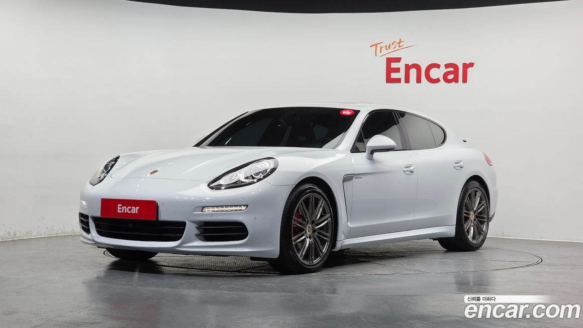 Porsche Panamera 2016