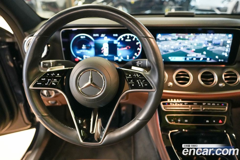 Mercedes-Benz E-Class 2022