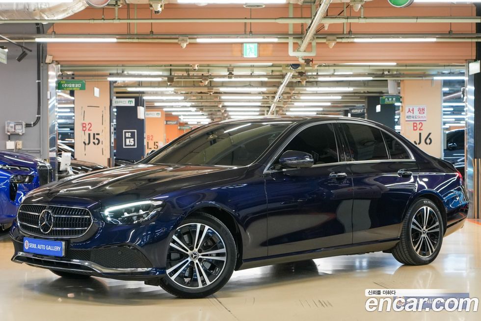 Mercedes-Benz E-Class 2022