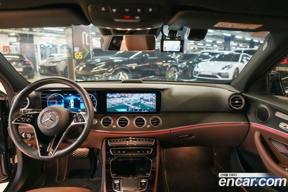 Mercedes-Benz E-Class 2022