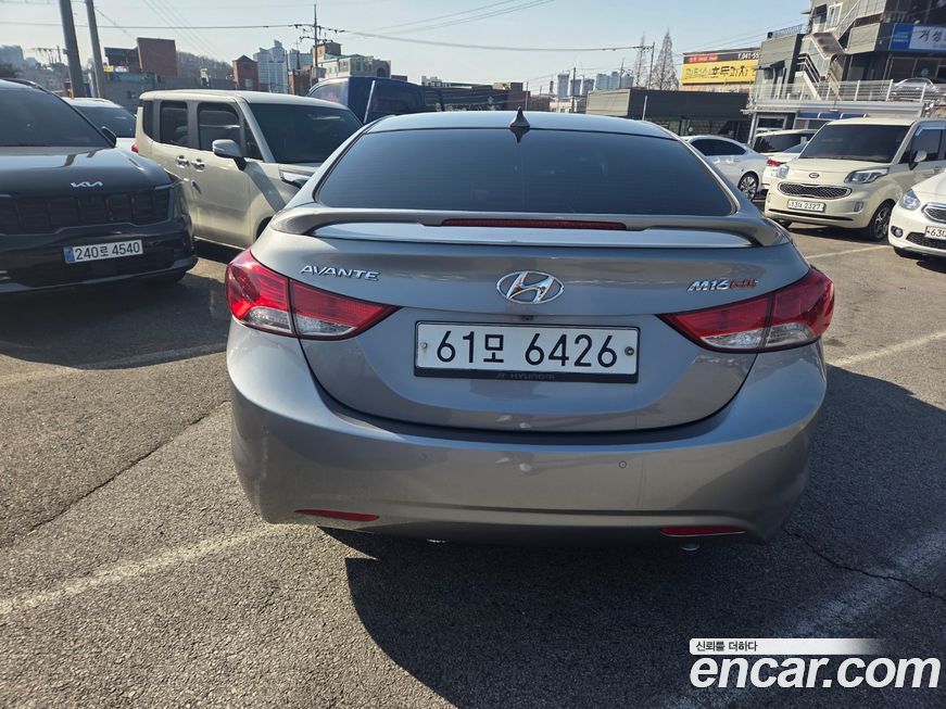 Hyundai AVANTE 2012