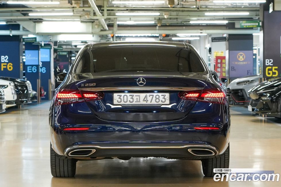 Mercedes-Benz E-Class 2022