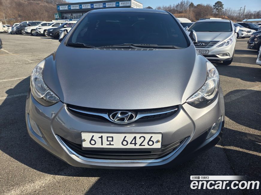 Hyundai AVANTE 2012