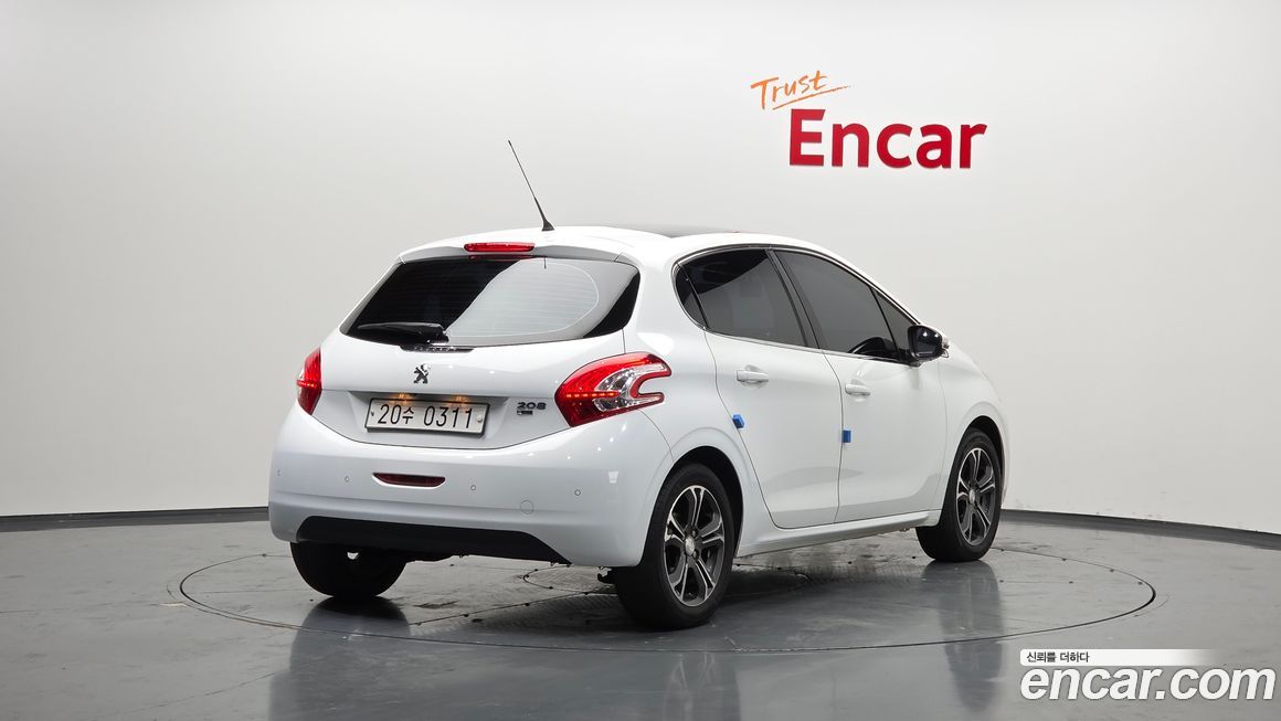 Peugeot 208 2016