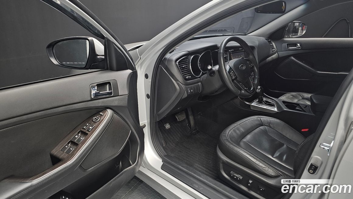 Kia K5 2011