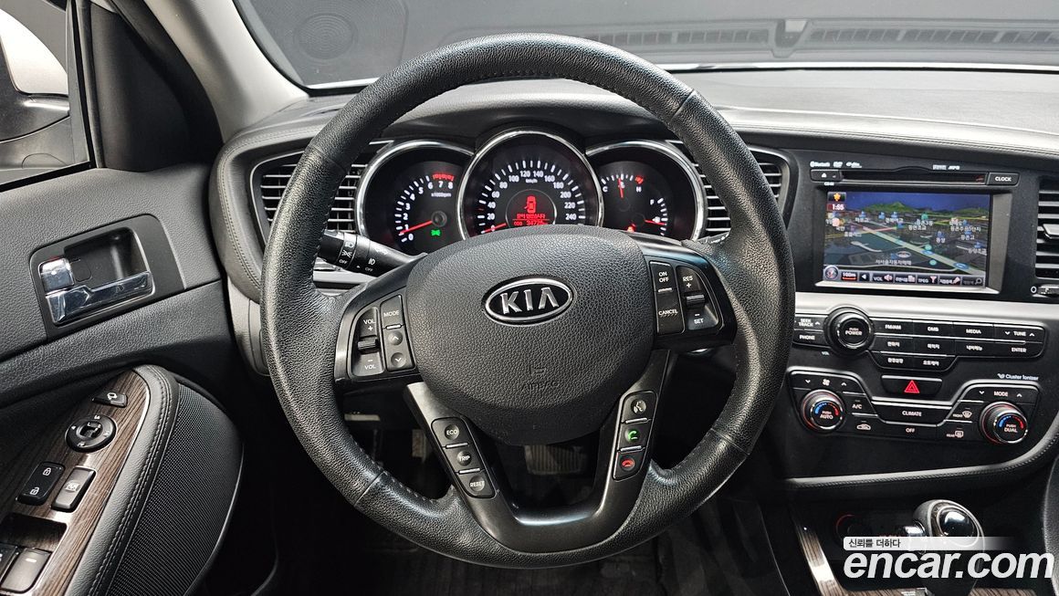 Kia K5 2011