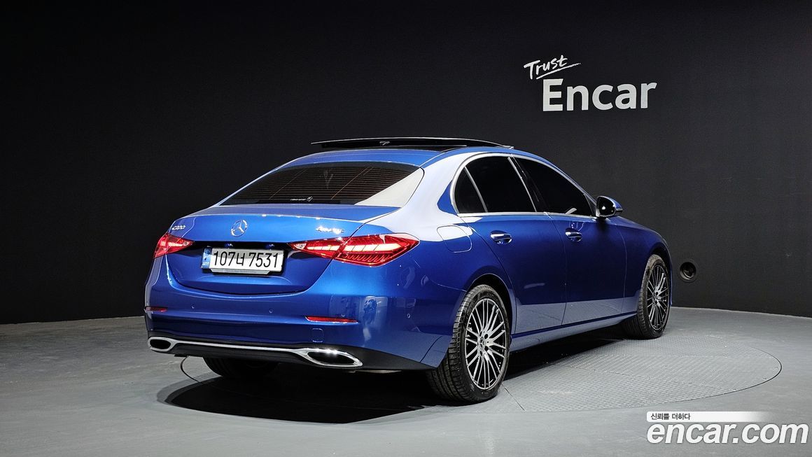 Mercedes-Benz C-Class 2022