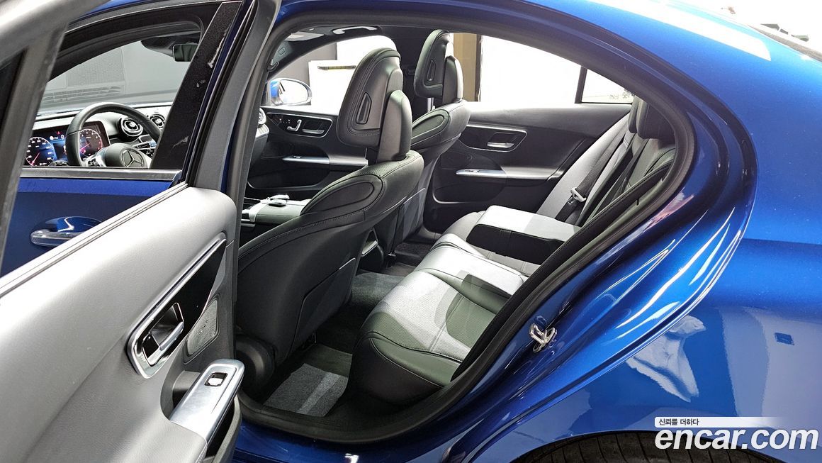 Mercedes-Benz C-Class 2022