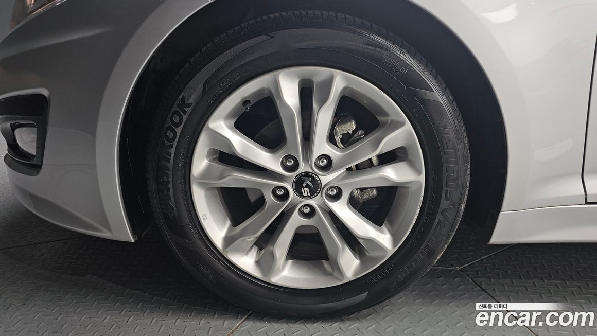 Kia K5 2011