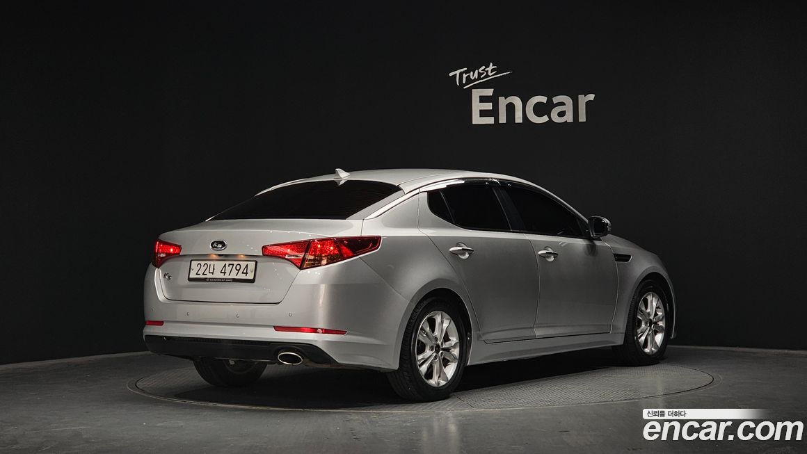 Kia K5 2011