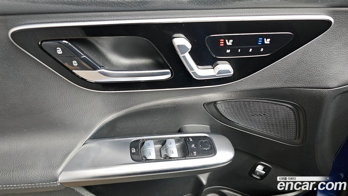 Mercedes-Benz C-Class 2022
