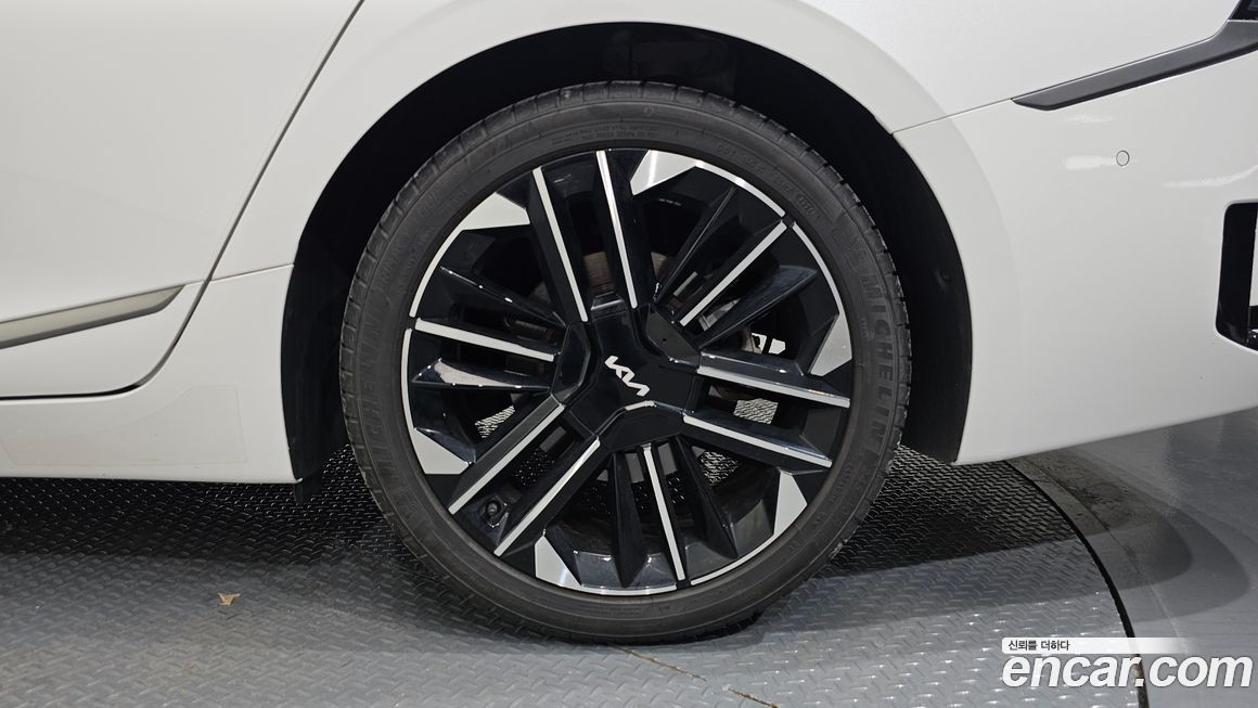 Kia K8 2025