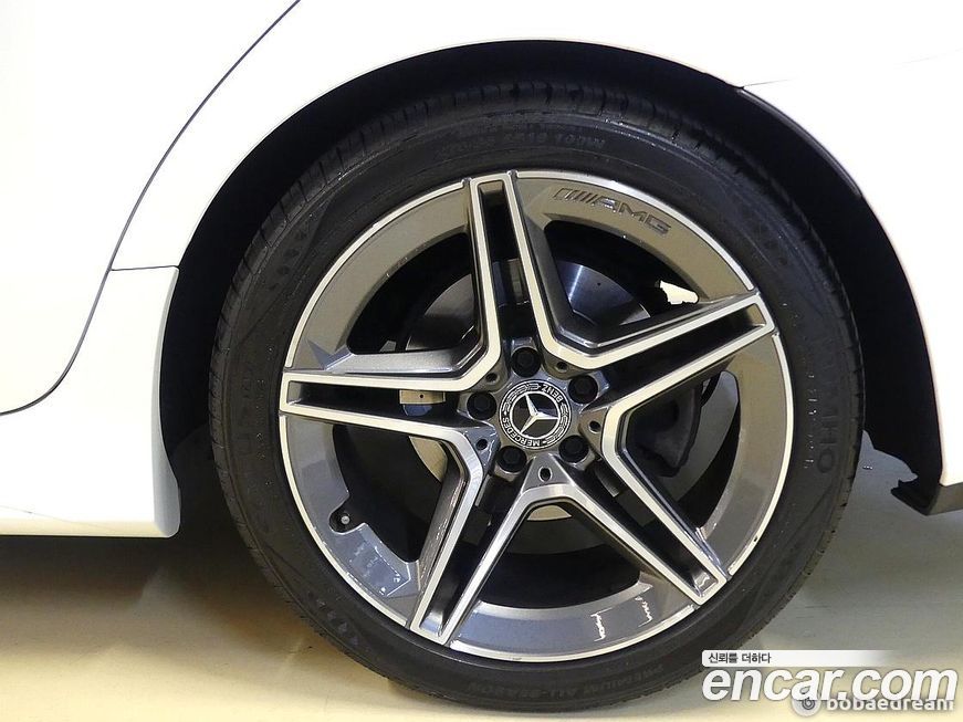 Mercedes-Benz CLS-Class 2019