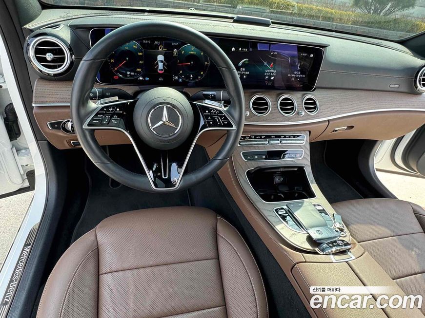 Mercedes-Benz E-Class 2022