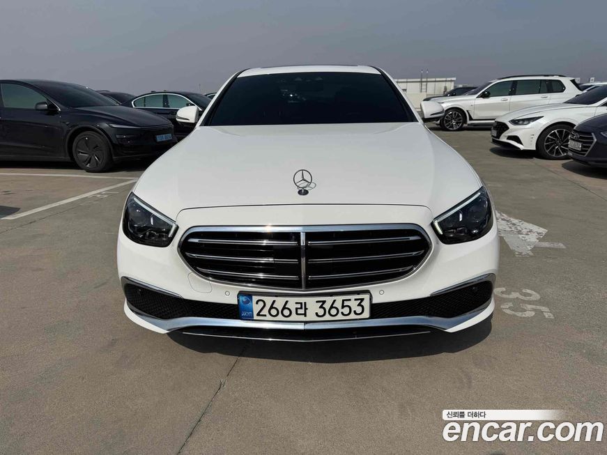 Mercedes-Benz E-Class 2022