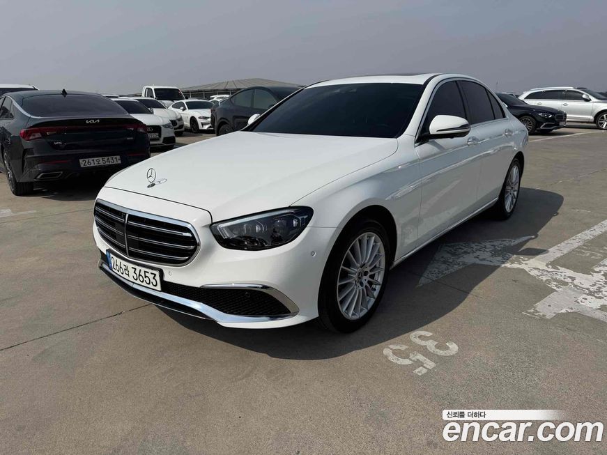 Mercedes-Benz E-Class 2022
