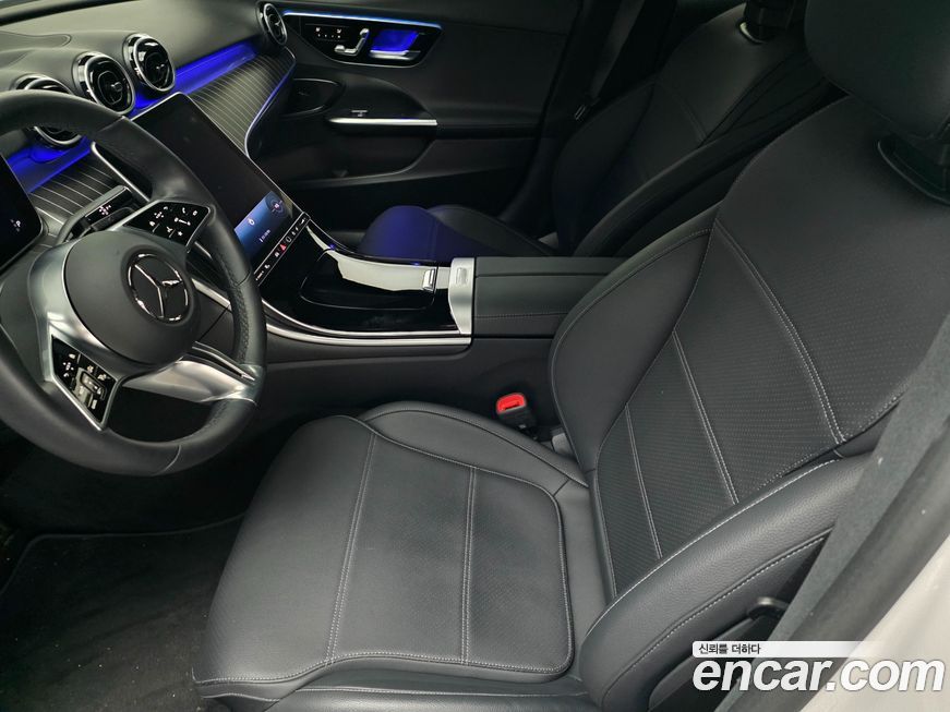 Mercedes-Benz C-Class 2024