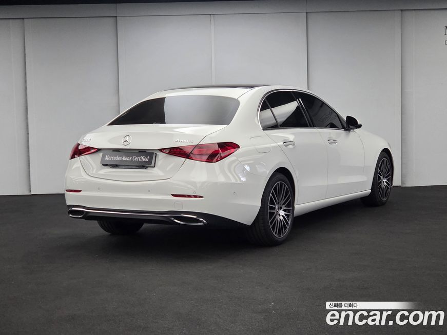 Mercedes-Benz C-Class 2024