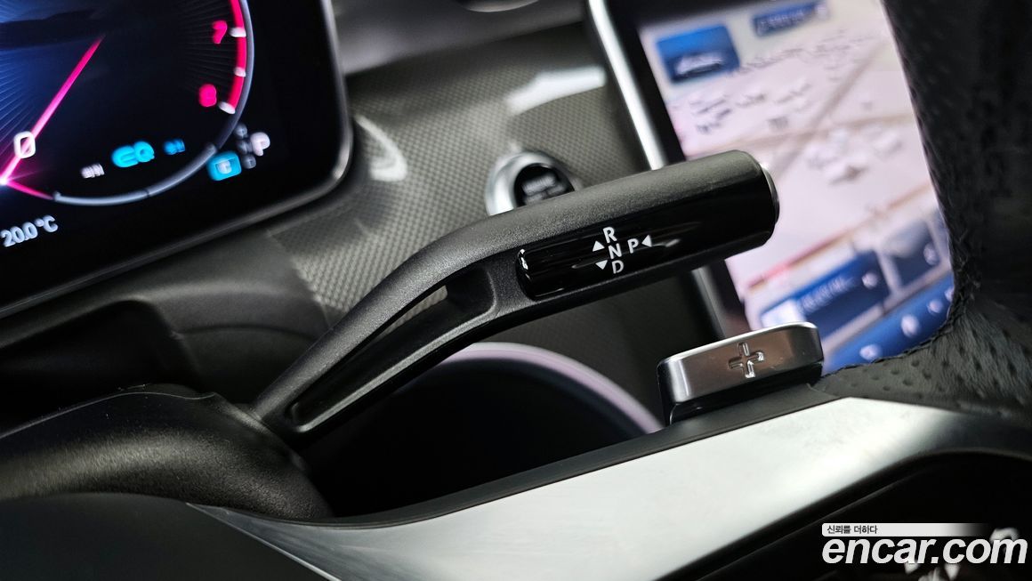 Mercedes-Benz C-Class 2022